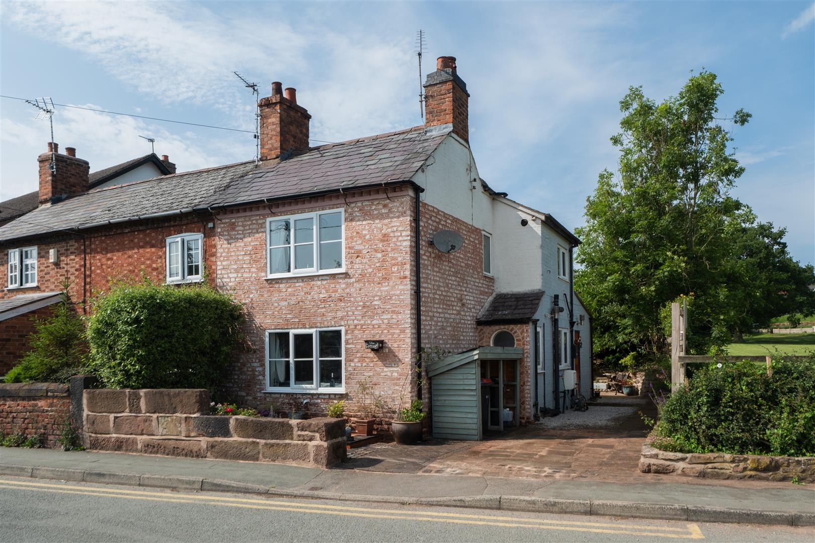 2 bedroom  Semi Detached House for Sale in Tarporley